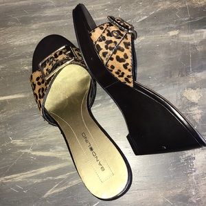 FLASH SALE 🌸CHEETAH WEDGE SLIDE. NWOT